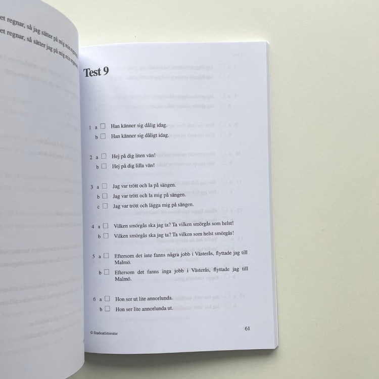 "Klara grammatiktest i svenska som främmande språk" - Anna Hallström, Urban Östberg  czyli szwedzka gramatyka